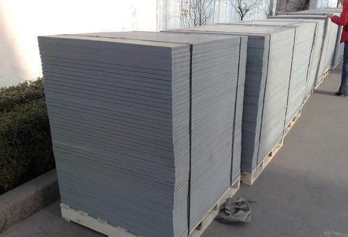 <a href=http://www.wzkangtong.cn/ target=_blank class=infotextkey>免燒磚托板</a>的種類