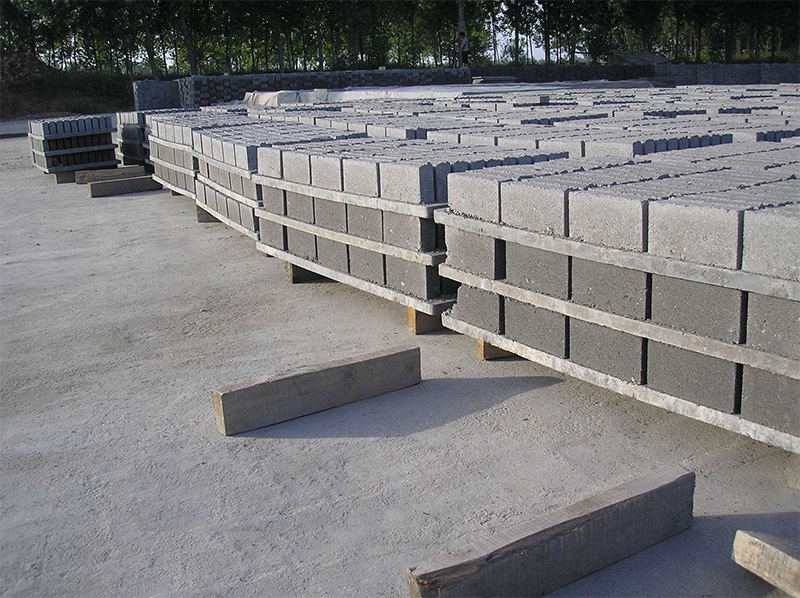 <a href=http://www.wzkangtong.cn/zjtb/ target=_blank class=infotextkey>水泥磚機(jī)托板</a>